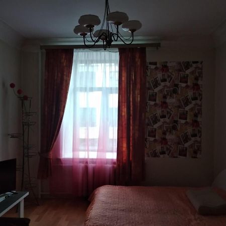 1654 Двухкомнатная Центр Kharkiv Bagian luar foto