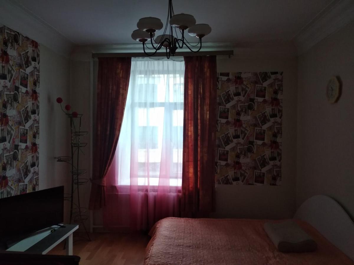1654 Двухкомнатная Центр Kharkiv Bagian luar foto